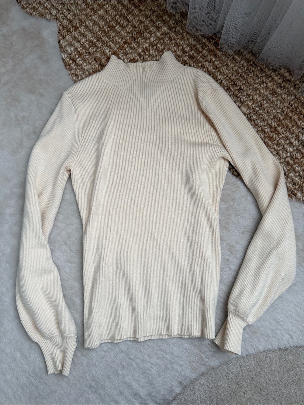 L’Academie Fable Sweater in Ivory